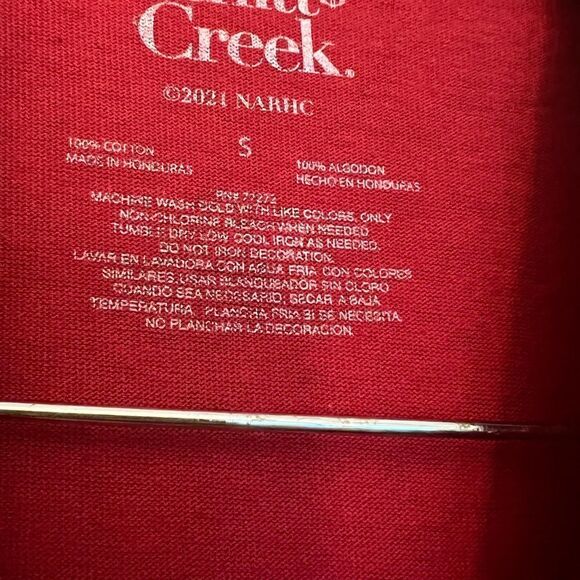 NWOT Schitt’s Creek Rosebud Motel size Small T-shirt. Unisex. - Picture 3 of 5